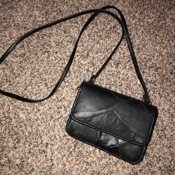unknown Handbags - Small Black Purse With Mirror and Wallet